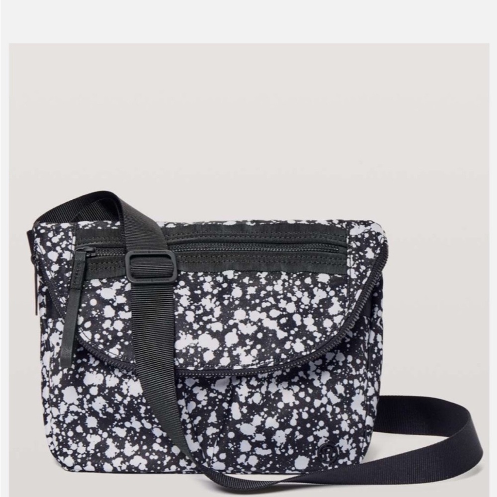 Lululemon Festival Bag II *5L - Bleached Starlight Black - EUC - RARE!